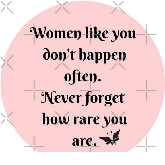 Unlisted Inventory item for Live Posh show! 🥰 - Picture 3 of 4